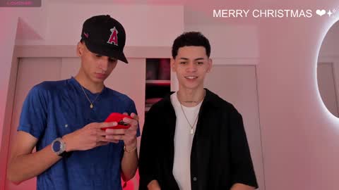 Snapshot of lennercollins_ chatting on December 31, 10:12 pm Lenner INDEPENDENT MODEL online show from December 31, 10:12 pm