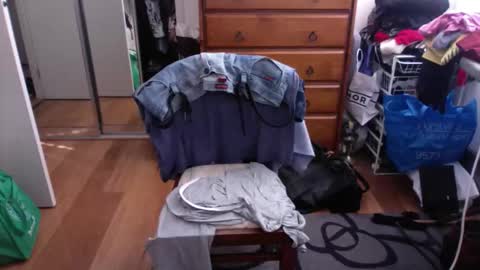 Pussylicker online show from September 29, 9:43 pm