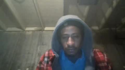 Snapshot of leo199984 chatting on February 4, 3:33 am leo199984 online show from February 4, 3:33 am