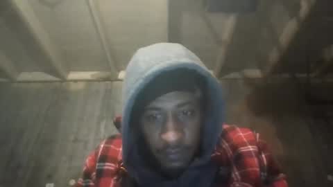 Snapshot of leo199984 chatting on February 11, 4:01 am leo199984 online show from February 11, 4:01 am