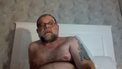 Snapshot of leo71313 chatting on October 9, 4:39 am leo71313 online show from October 9, 4:39 am
