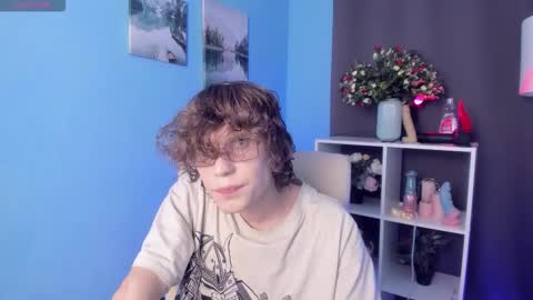 Snapshot of leo_bensyten chatting on October 23, 2:20 pm Leo online show from October 23, 2:20 pm