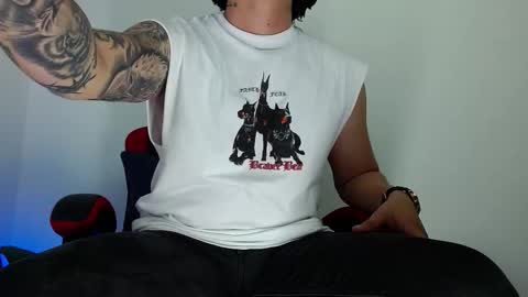 Yesid online show from November 23, 2:55 am