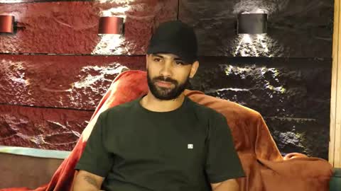 Snapshot of leo_diaz01 chatting on October 15, 3:14 am Leo  Diaz online show from October 15, 3:14 am