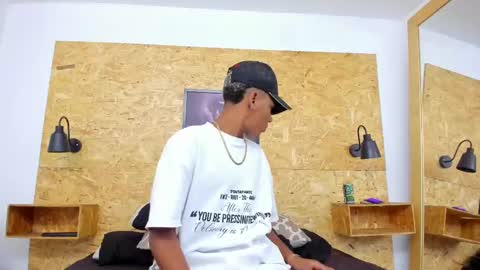 Snapshot of leo_jhonson chatting on September 16, 12:39 pm leo_jhonson online show from September 16, 12:39 pm
