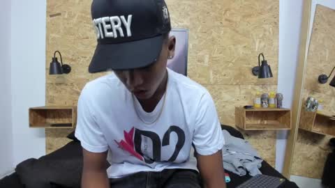 Snapshot of leo_jhonson chatting on September 17, 12:50 pm leo_jhonson online show from September 17, 12:50 pm