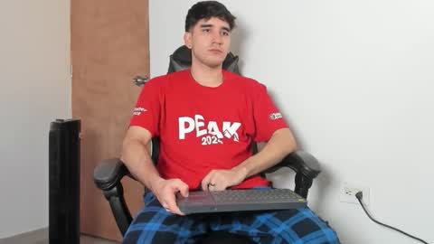 Leo Jones online show from December 18, 2:35 pm