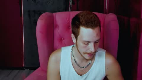 Snapshot of leo_mooree chatting on October 10, 6:24 pm Leo online show from October 10, 6:24 pm