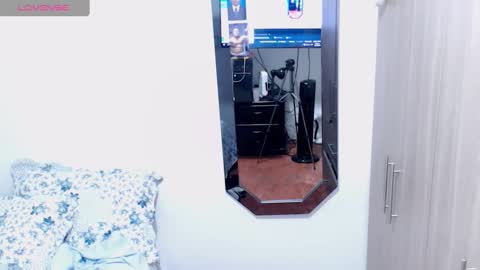 Snapshot of leo_muscleboy chatting on September 23, 12:10 am Leo online show from September 23, 12:10 am