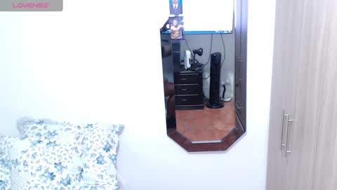 Snapshot of leo_muscleboy chatting on September 24, 12:32 am Leo online show from September 24, 12:32 am
