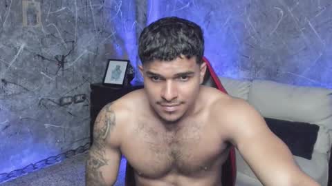 Snapshot of leo_taro chatting on October 1, 3:32 am Leo independent model online show from October 1, 3:32 am