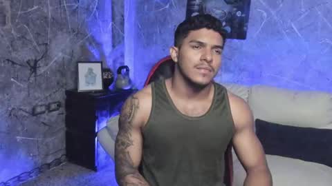 Snapshot of leo_taro chatting on October 8, 11:09 pm Leo independent model online show from October 8, 11:09 pm