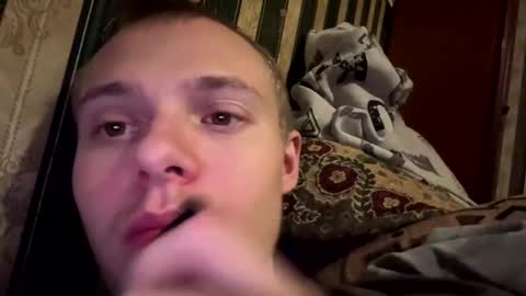 Snapshot of leo_timm chatting on October 28, 12:24 am leo_timm online show from October 28, 12:24 am