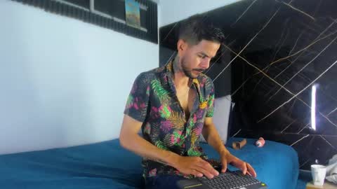 leo vesper online show from April 4, 12:02 pm