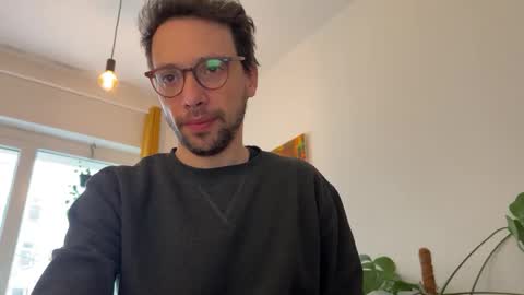 Leo online show from December 2, 10:06 am