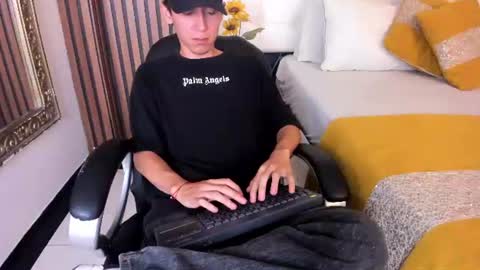LeoCarter online show from June 19, 12:43 pm