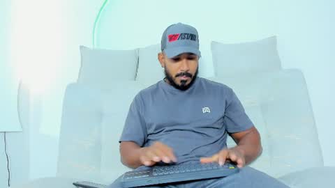leo  online show from June 18, 1:16 pm