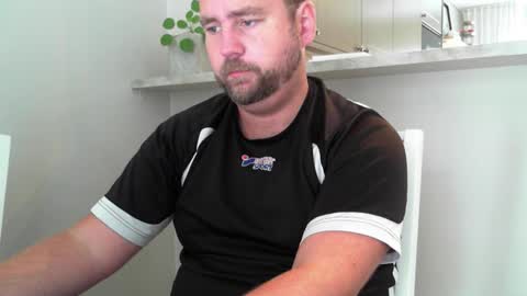 Leofromsweden online show from September 9, 7:19 am