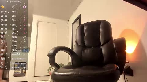 Leo  online show from February 5, 12:39 am