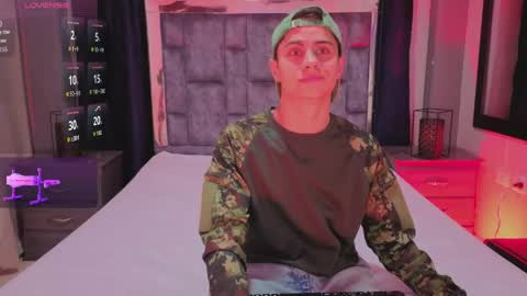 leomonnroe online show from April 21, 1:42 am