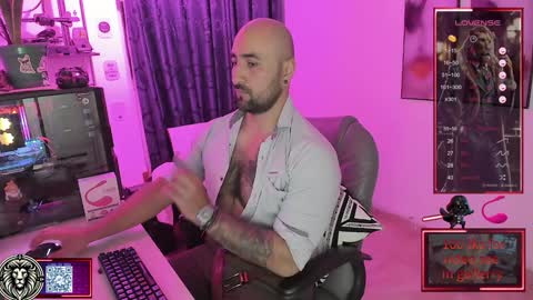 Snapshot of leon_1717 chatting on January 28, 1:39 am Leon online show from January 28, 1:39 am