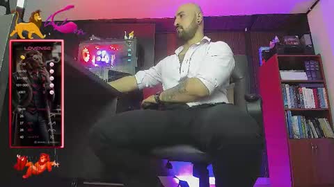 Snapshot of leon_1717 chatting on September 15, 10:00 pm Leon online show from September 15, 10:00 pm