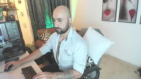 Snapshot of leon_1717 chatting on January 13, 8:58 am Leon online show from January 13, 8:58 am