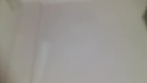 Leon online show from April 16, 9:50 pm