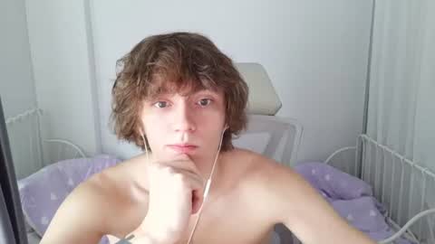 Leon online show from June 8, 1:28 am