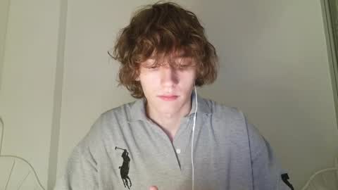 Leon online show from April 18, 9:58 pm