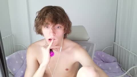 Leon online show from June 8, 1:23 am