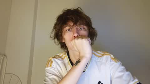 Leon online show from April 23, 9:06 pm