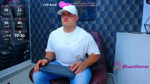 Leon Smoron online show from May 18, 12:18 am
