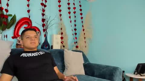 leon_thomas_ online show from February 9, 8:24 pm