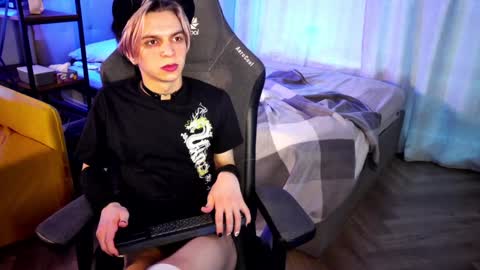 Leon online show from January 30, 7:29 am