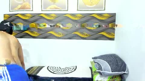 Leon online show from April 14, 2:33 am