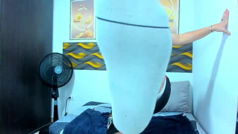 Leon online show from March 28, 7:14 pm