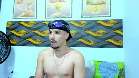 Leon online show from April 6, 8:20 pm