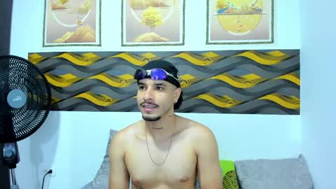 Leon online show from May 12, 7:44 pm