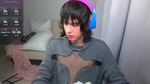 leonkissboy online show from May 13, 7:44 pm