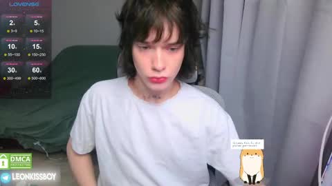 leonkissboy online show from April 24, 8:11 pm