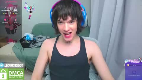 leonkissboy online show from April 21, 6:03 pm