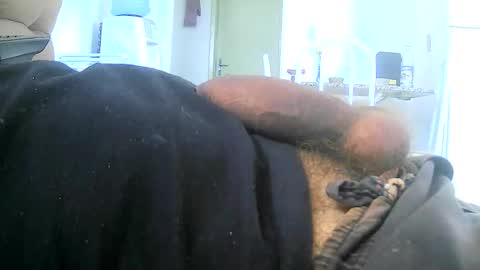 Snapshot of leonnxv chatting on October 5, 12:09 pm leonnxv online show from October 5, 12:09 pm