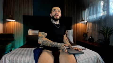 Leo Salvatore online show from January 5, 7:39 pm