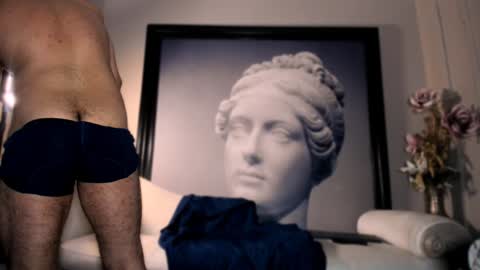 Leo Salvatore online show from January 3, 7:50 pm