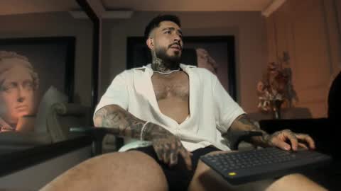 Leo Salvatore online show from December 9, 8:40 pm