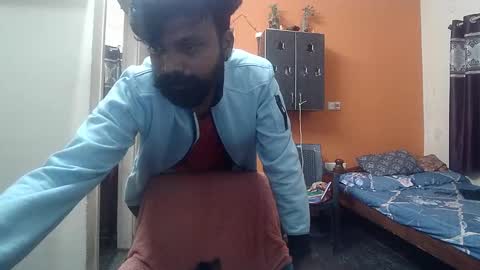 Leo online show from December 3, 3:00 pm