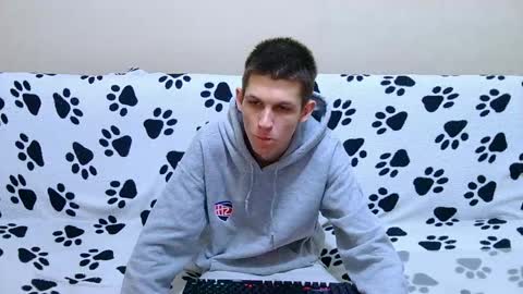 lester_broo online show from May 10, 10:44 pm