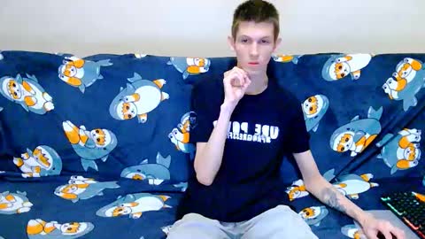 lester_broo online show from December 18, 9:33 pm