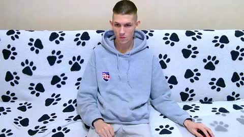 lester_broo online show from April 7, 6:35 am